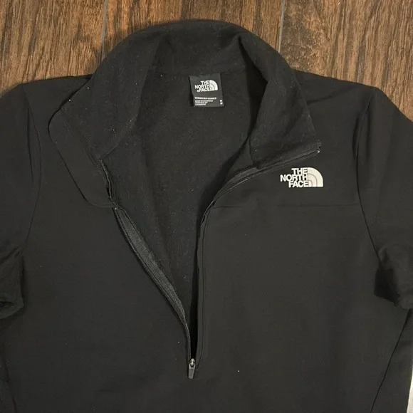 The NorthFace quarter zip - Picture 3 of 4